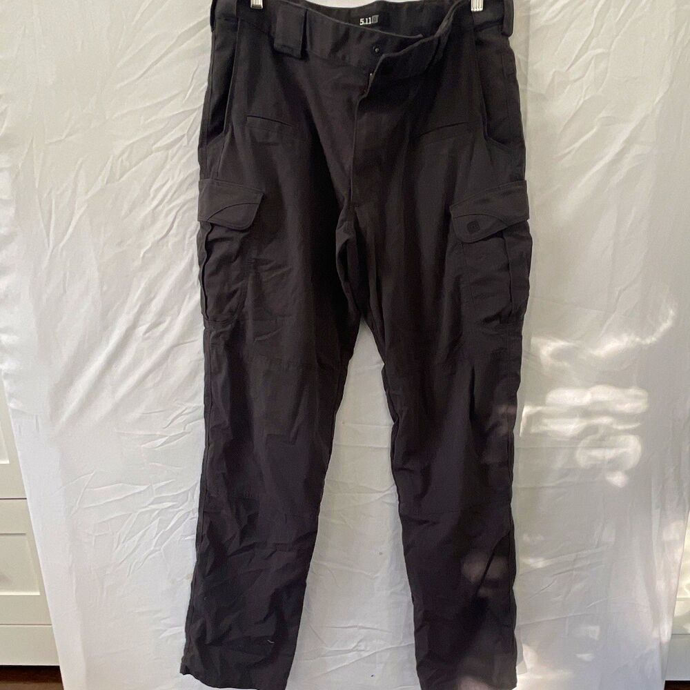 5.11 Men’s Tactical Cargo Pants Black Solid Cotton Size 30x34 Regular